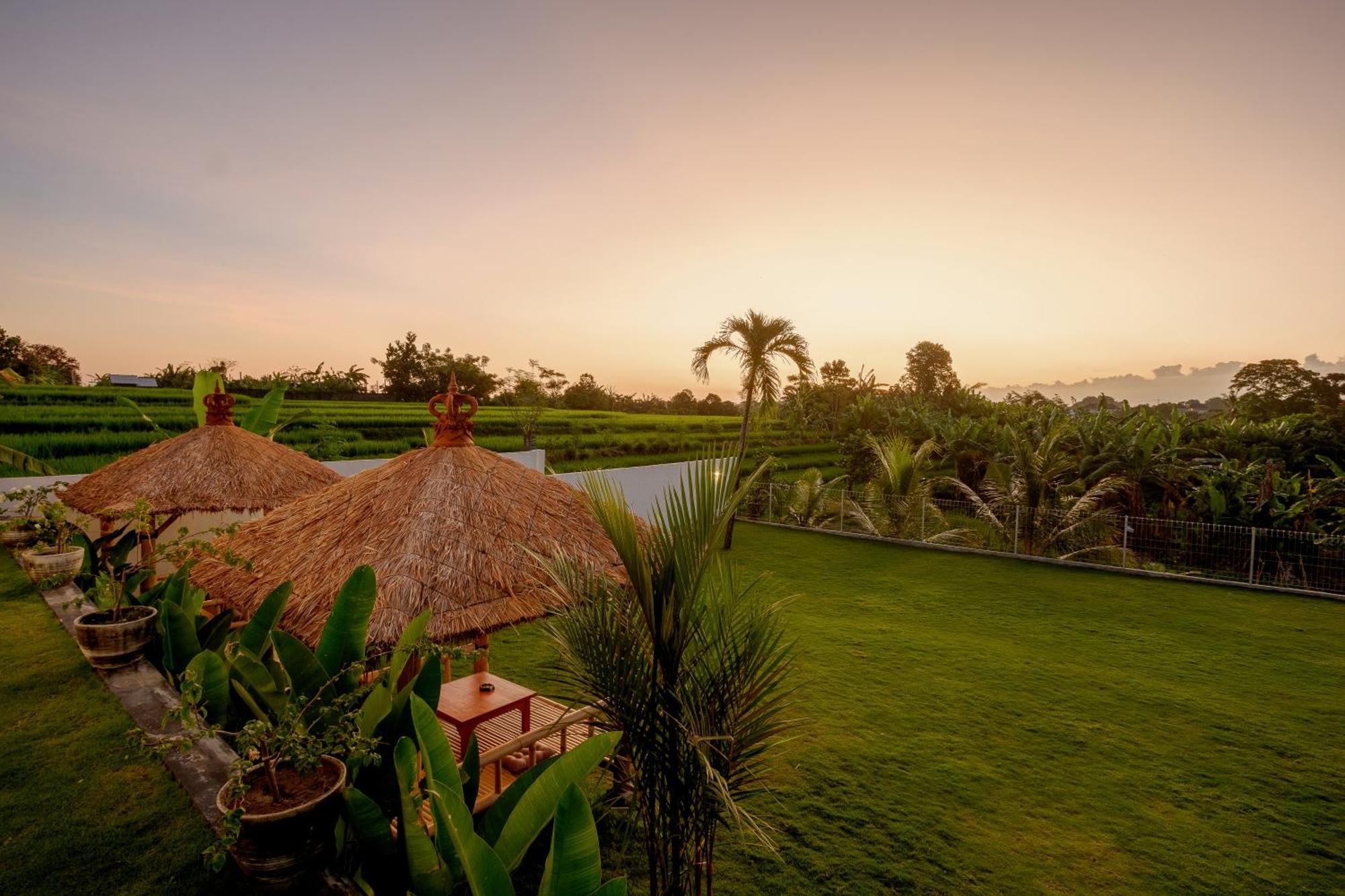 Eden Guest House Canggu 外观 照片